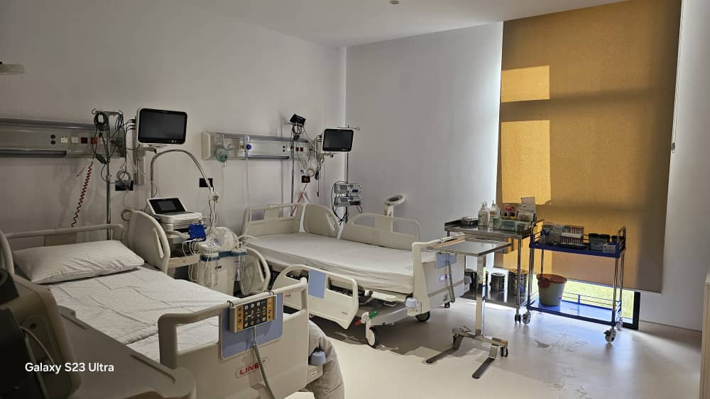 ICU Room